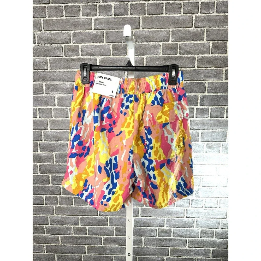 Mode of One Men's Fashion Animal Regular-Fit Printed Swim Trunks - Small